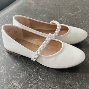 Dream Pairs girl’s shoes, size 1, white